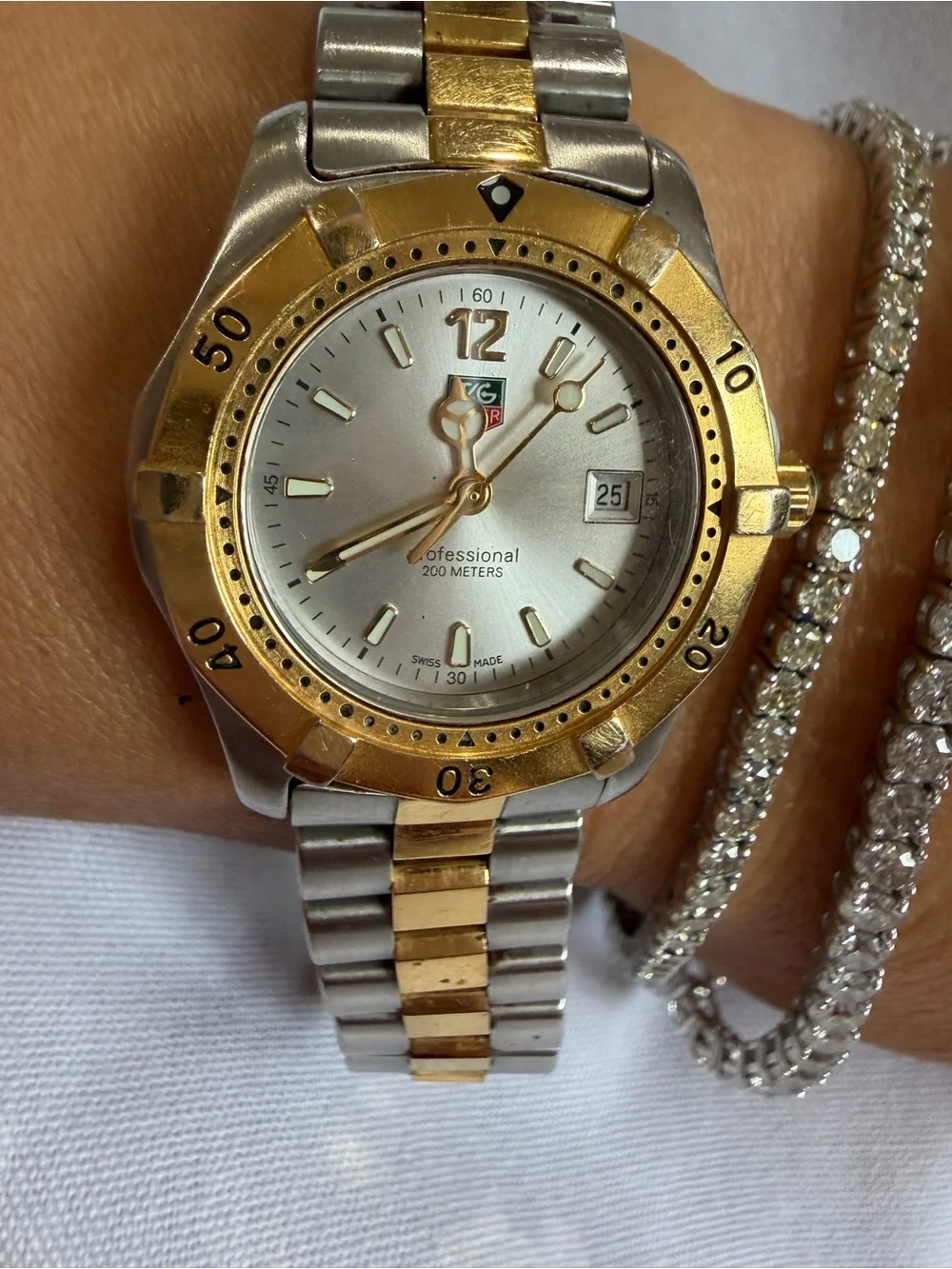 Vintage TAG Heuer 2000 Professional Two-Tone Women’s Watch – WK1320-1 – 29mm